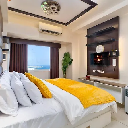 Sunny Suite: Luxe Comfort